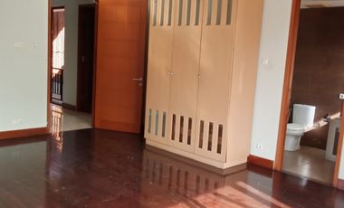 Rumah mewah, Pool  dalam Cluster di Kemang Jaksel