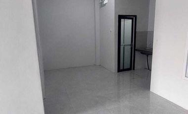 rumah siap huni di sumber solo 3 KT 2KM harga miring tinggal 1 unit