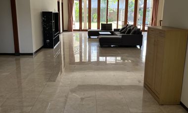 Rumah siap huni, Pool, dalam townhouse, strategis dekat MRT di Cipete