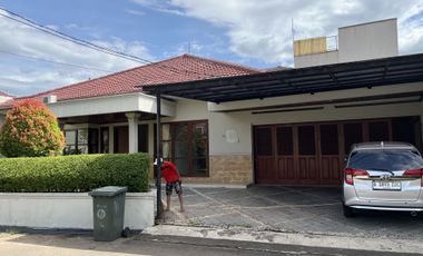 Rumah siap huni, Pool, dalam townhouse, strategis dekat MRT di Cipete