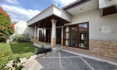 Rumah siap huni, Pool, dalam townhouse, strategis dekat MRT di Cipete