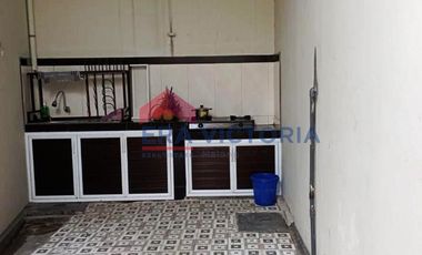 Rumah Mewah Dibuat Dengan Material Pilihan Kualitas Menengah Ke Atas