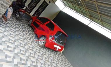 Rumah Mewah Dibuat Dengan Material Pilihan Kualitas Menengah Ke Atas