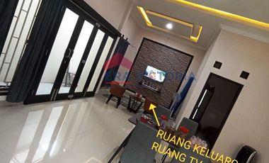 Rumah Mewah Dibuat Dengan Material Pilihan Kualitas Menengah Ke Atas