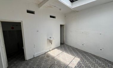 Gudang/Ruang Usaha Bangunan Loss Banjarsari