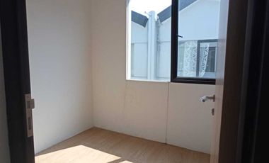 Rumah Nyaman Minimalis Modern Travertine Lippo Cikarang, 32 Juta/Thn