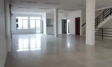 DISEWAKAN GUDANG DAN OFFICE DI DAAN MOGOT KM.10