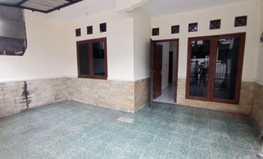 Disewakan Rumah Rapih di Duren Sawit