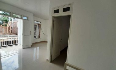 Rumah Ciputat Modern Minimalis Siap Huni Stttrattttegis