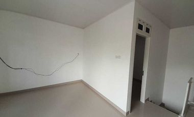 Rumah Ciputat Modern Minimalis Siap Huni Stttrattttegis