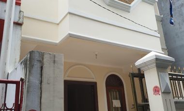 Jual rumah bagus kokoh 3 1/2 lt di jl Terate, Tambora, jakbar
