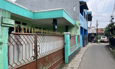 Dijual rumah murah, strategis dekat tol di Pancoran Mas, Depok