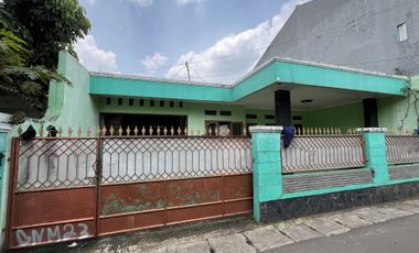 Dijual rumah murah, strategis dekat tol di Pancoran Mas, Depok
