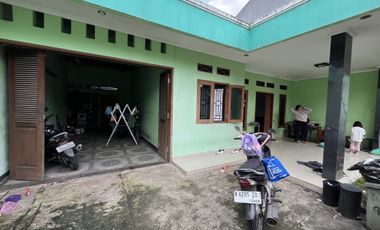 Dijual rumah murah, strategis dekat tol di Pancoran Mas, Depok