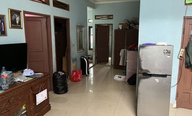 Dijual rumah murah, strategis dekat tol di Pancoran Mas, Depok