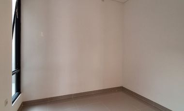 Townhouse 2 Lantai Modern Minimalis dalam perumahan besar Pamulang