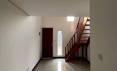 Rumah cluster, Cipayung Jakarta Timur. Akses ke jalan utama mabes TNI