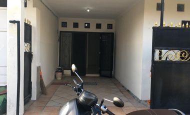 Rumah disewakan di Wiyung, Surabaya