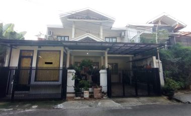 Rumah Dijual Rumah 2 1/2 lantai di Sektor 2 - Bintaro, Jakarta Selatan