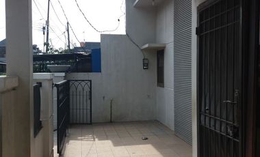 Disewa Rumah di Taman Harapan Baru THB samping Harapan Indah HI