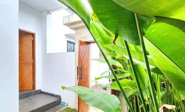 villa modern tropical style di Nusa dua, 10 menit ke pantai Mengiat