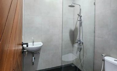 villa modern tropical style di Nusa dua, 10 menit ke pantai Mengiat