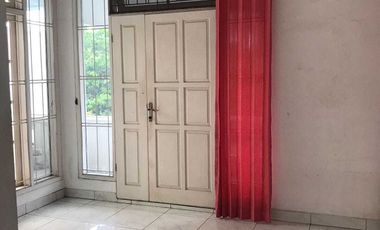 sewa rumah camar elok PIK uk 8x23m kosongan