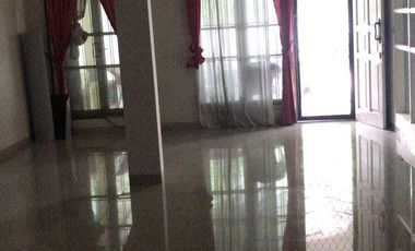 sewa rumah camar elok PIK uk 8x23m kosongan