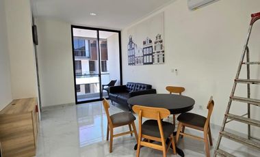 sewa rumah 3 lantai golf island PIK uk 5x12,5m furnish