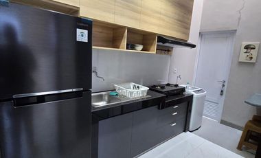 sewa rumah 3 lantai golf island PIK uk 5x12,5m furnish