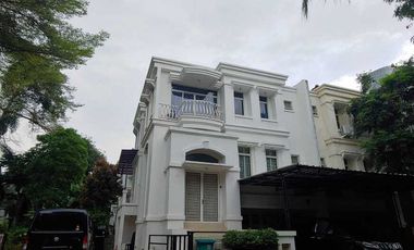 sewa rumah cluster BGM PIK uk 13x18m posisi hook furnish