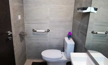 sewa rumah 2 lantai PIK 2 uk 4x15m ada AC & gordyn