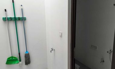 sewa rumah 2 lantai PIK 2 uk 4x15m ada AC & gordyn