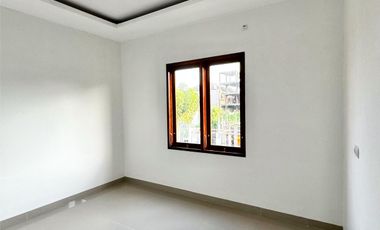 FOR SALE HUNIAN BARU ONE GATE 4 BR KAWASAN BAGUS DENPASAR SANUR