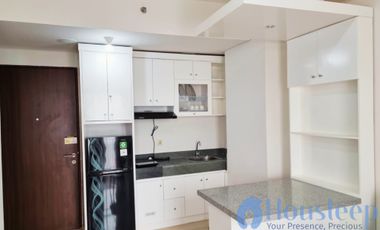 DISEWAKAN TAHUNAN SUPER LARGE APARTEMEN TRANSPARK CIBUBUR FULL FURNISH