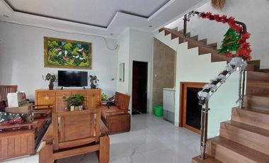 FOR SALE House With Swimming Pool In Kertalangu, Kesiman Near Sanur