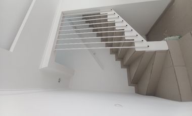 Rumah 2 lantai murah Cisaranten kulon Arcamanik Bandung Timur