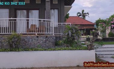 Dijual Cepat Super Murah Villa Tepi Pantai Seraya Karangasem