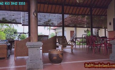 Dijual Cepat Super Murah Villa Tepi Pantai Seraya Karangasem