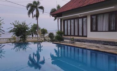 Dijual Cepat Super Murah Villa Tepi Pantai Seraya Karangasem