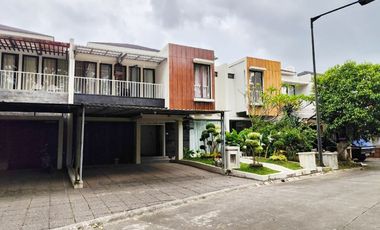 Dijual 1 unit Rumah Mewah Orchard Park Citra Grand City