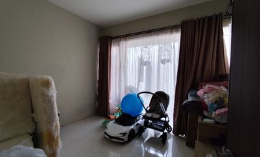 Dijual 1 unit Rumah Mewah Orchard Park Citra Grand City