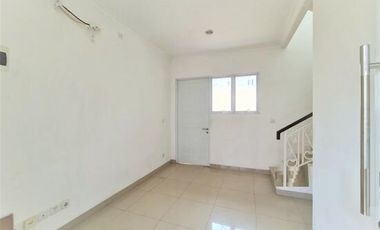 Rumah 2 lantai siap huni luas 90m2 6x15 type 2KT cluster thames Jakart