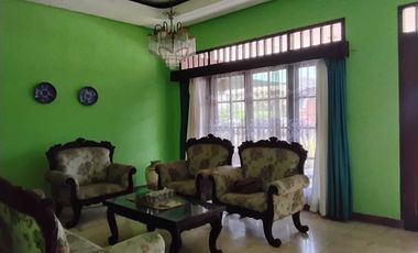 Rumah lama Di Pogung baru Kawasan Kampus UGM - Pogung Baru Sleman