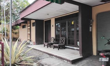 Rumah lama Di Pogung baru Kawasan Kampus UGM - Pogung Baru Sleman