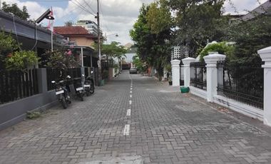 Rumah lama Di Pogung baru Kawasan Kampus UGM - Pogung Baru Sleman