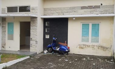 Dijual rumah daerah sidoarjo dan sewa lahan usaha di surabaya timur