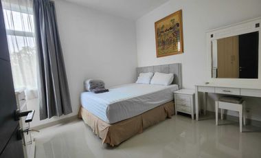 Crown Court Cikarang 3 Kamar tidur, baru renovasi lengkap sangat murah