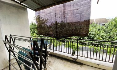 rumah murah 2 lantai di perumahan gentan 100 meter dari luwes