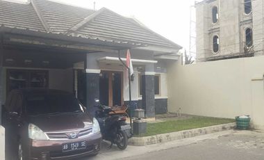Rumah Tinggal Dalam Perum Ambarukmo Residence Depok Sleman
